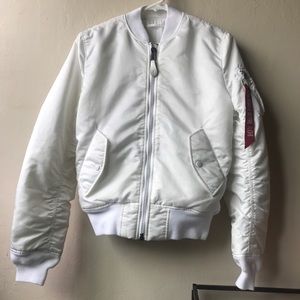MA-1 Slim-Fit bomber | Alpha Industries